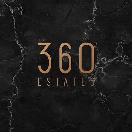 Lovely Waterfront With Stunning Views In By 360 Estates דירה