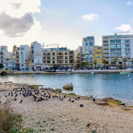 Lovely Waterfront With Stunning Views In By 360 Estates דירה Gzira