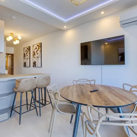 Lovely Waterfront With Stunning Views In By 360 Estates * Gzira